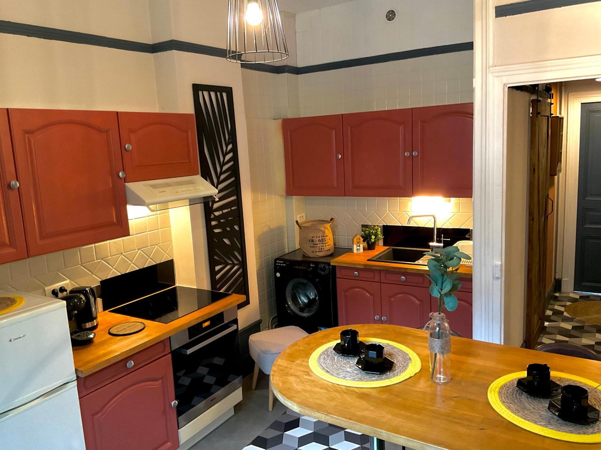 Les Loges Du Theatre Degustation Champagne Offerte Jacuzzi Sauna Jeux Velos Maison Prive 150M2 Historique 14Pers Max Emplacement Exceptionnel Et Chic, 200M De L'Avenue De Champagne, Gare, Musee, Jardins, Restaurations, Toutes Commodites Epernay Ngoại thất bức ảnh
