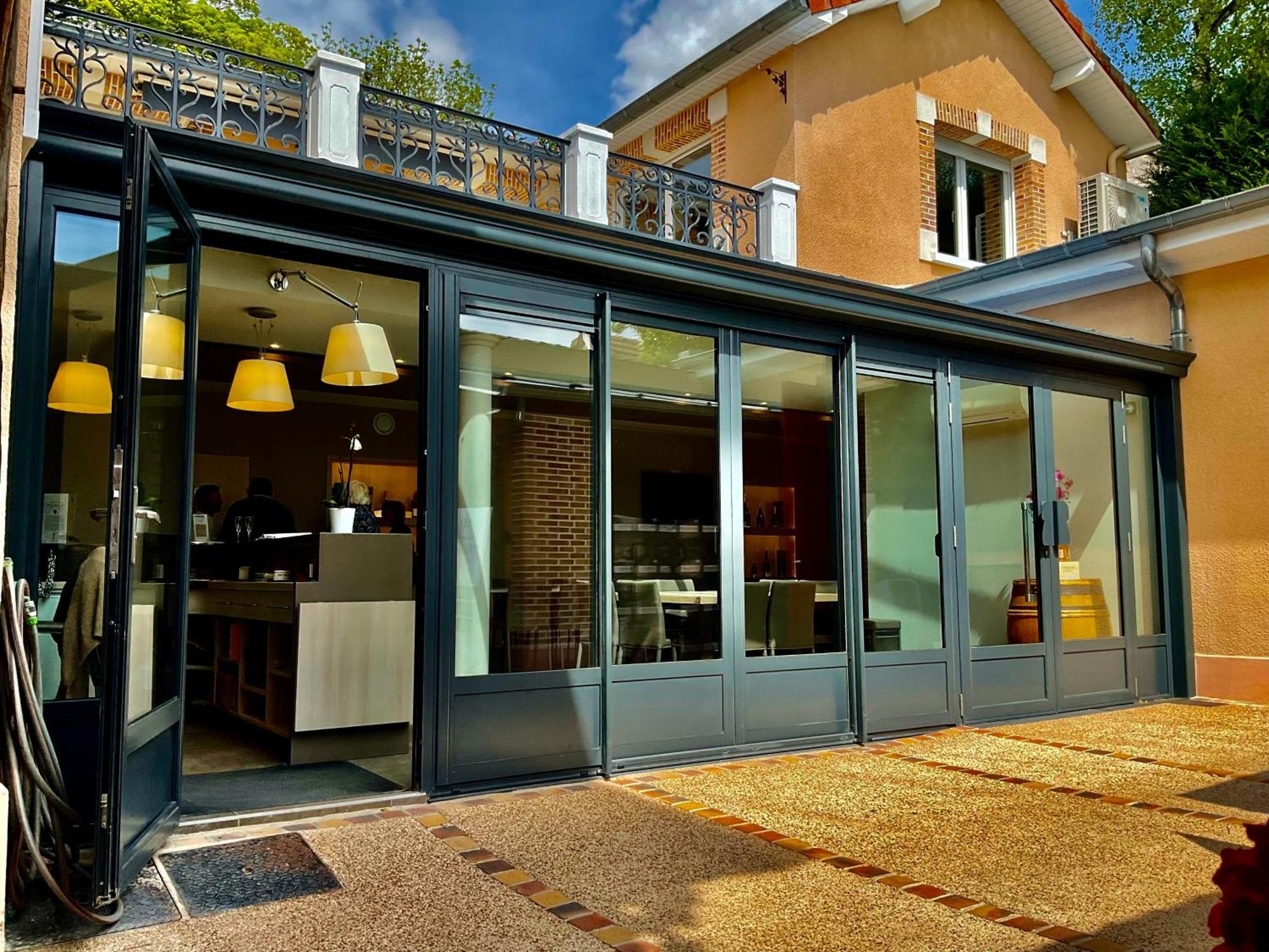 Les Loges Du Theatre Degustation Champagne Offerte Jacuzzi Sauna Jeux Velos Maison Prive 150M2 Historique 14Pers Max Emplacement Exceptionnel Et Chic, 200M De L'Avenue De Champagne, Gare, Musee, Jardins, Restaurations, Toutes Commodites Epernay Ngoại thất bức ảnh