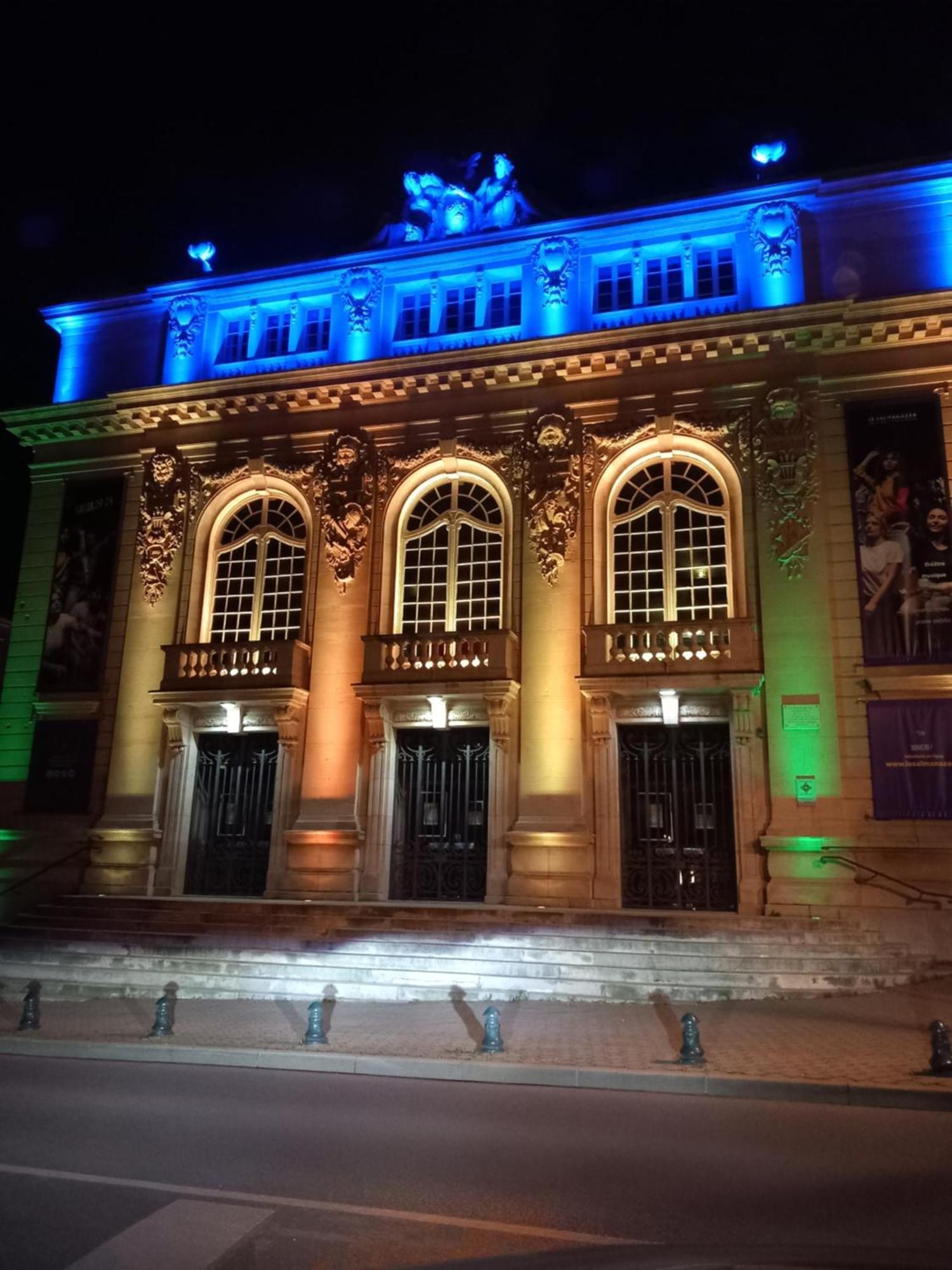 Les Loges Du Theatre Degustation Champagne Offerte Jacuzzi Sauna Jeux Velos Maison Prive 150M2 Historique 14Pers Max Emplacement Exceptionnel Et Chic, 200M De L'Avenue De Champagne, Gare, Musee, Jardins, Restaurations, Toutes Commodites Epernay Ngoại thất bức ảnh