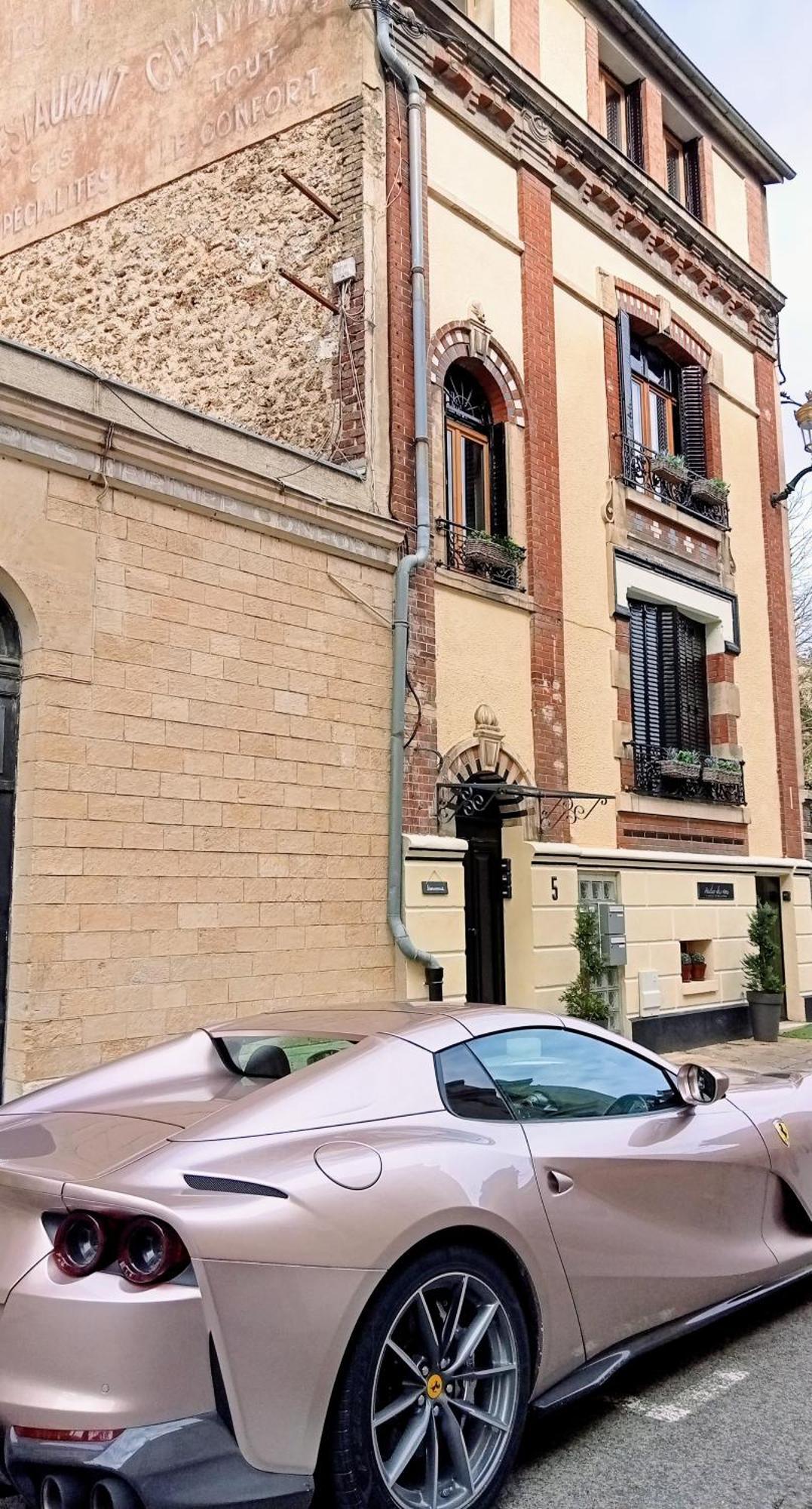 Les Loges Du Theatre Degustation Champagne Offerte Jacuzzi Sauna Jeux Velos Maison Prive 150M2 Historique 14Pers Max Emplacement Exceptionnel Et Chic, 200M De L'Avenue De Champagne, Gare, Musee, Jardins, Restaurations, Toutes Commodites Epernay Ngoại thất bức ảnh